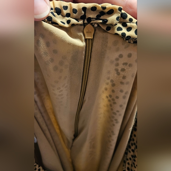 Kathie Lee Collection Tan and Black Skirt Cheetah - Picture 4 of 4